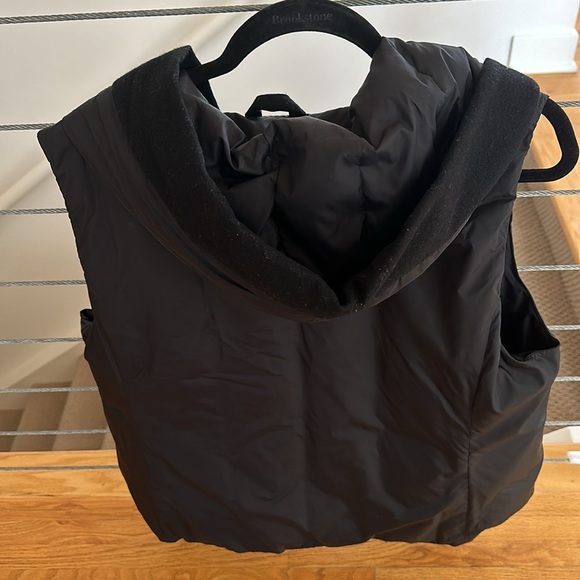 Eileen Fisher puffer vest - Picture 4 of 7